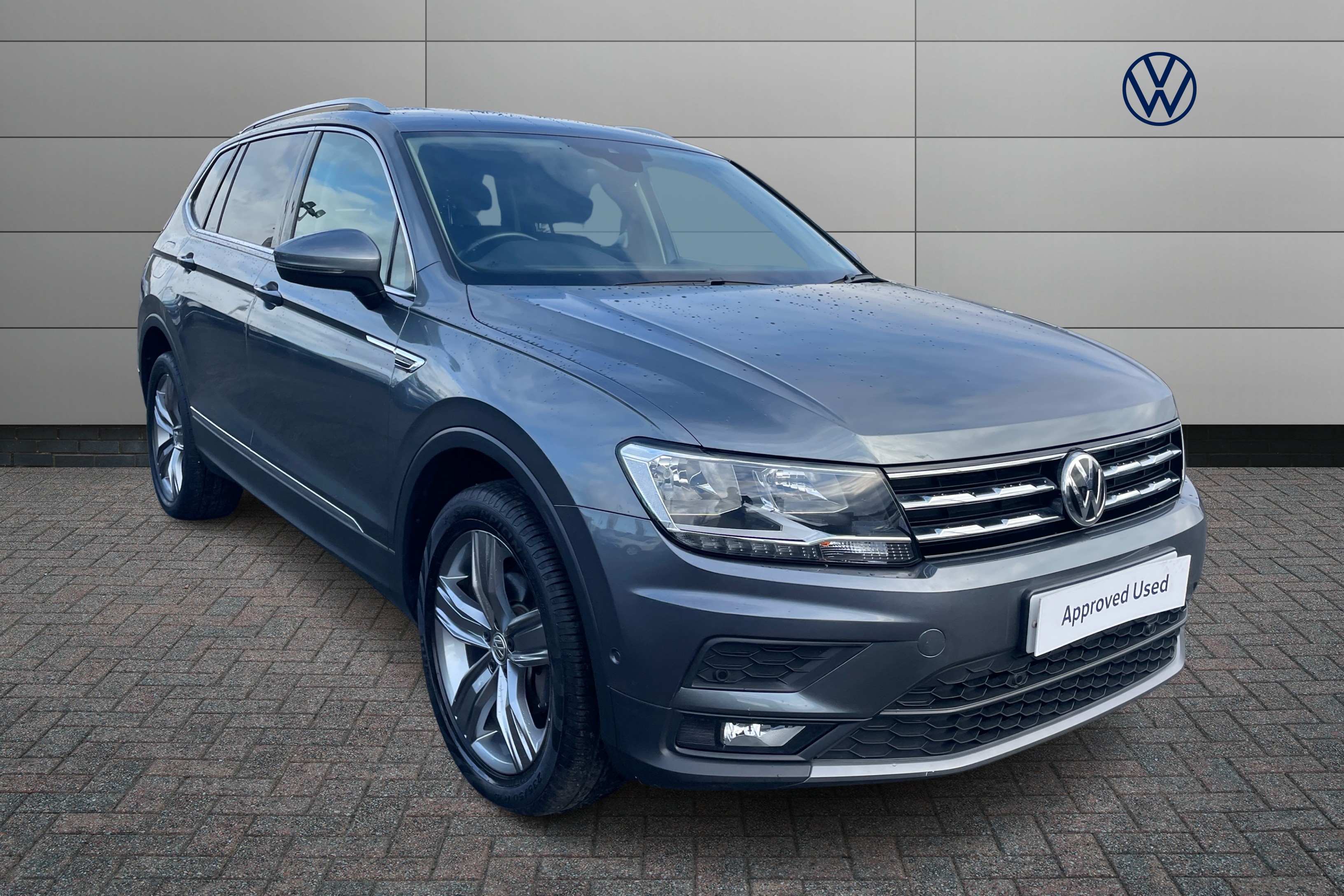 Main listing image - Volkswagen Tiguan Allspace