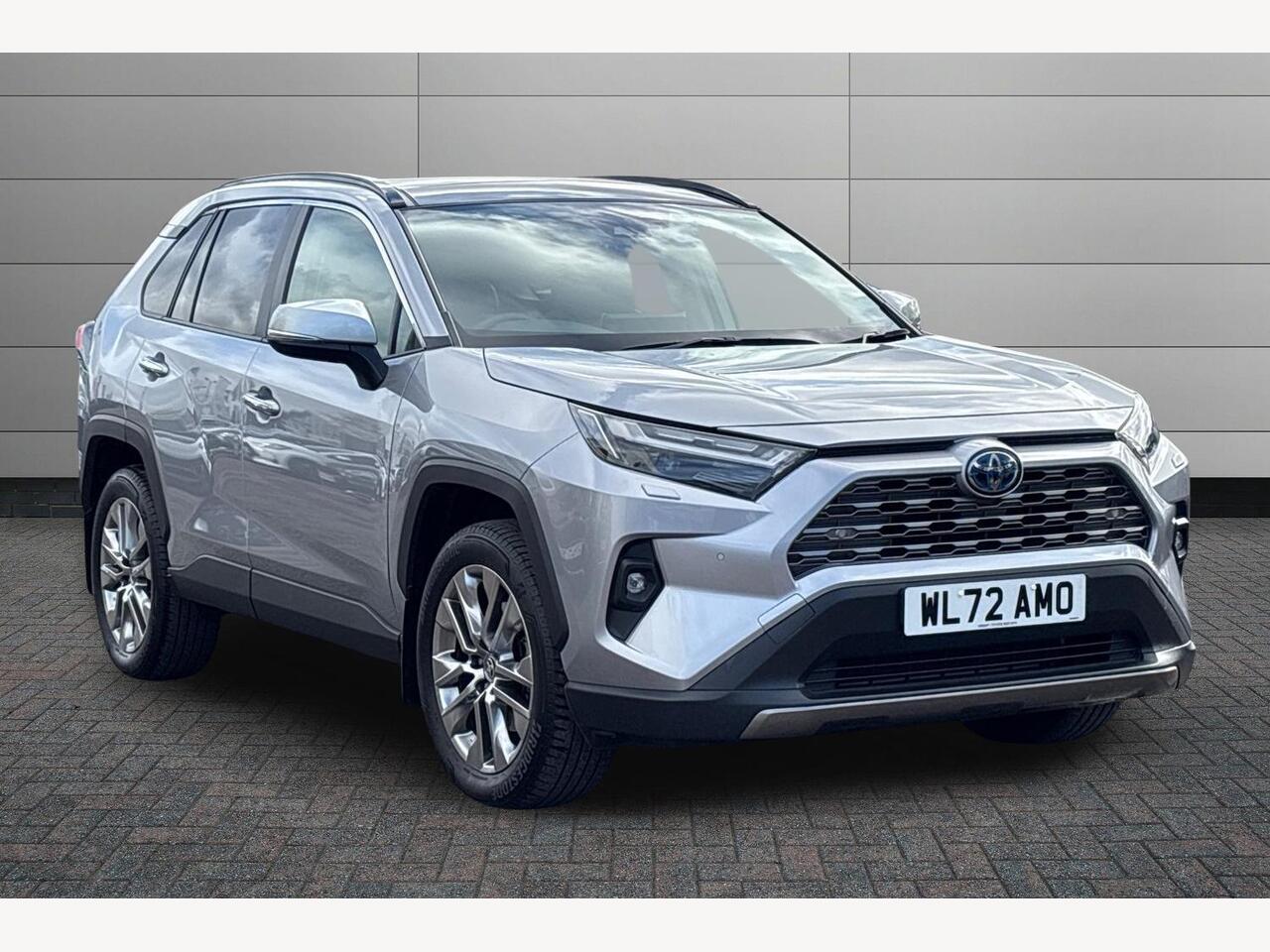 Main listing image - Toyota RAV4