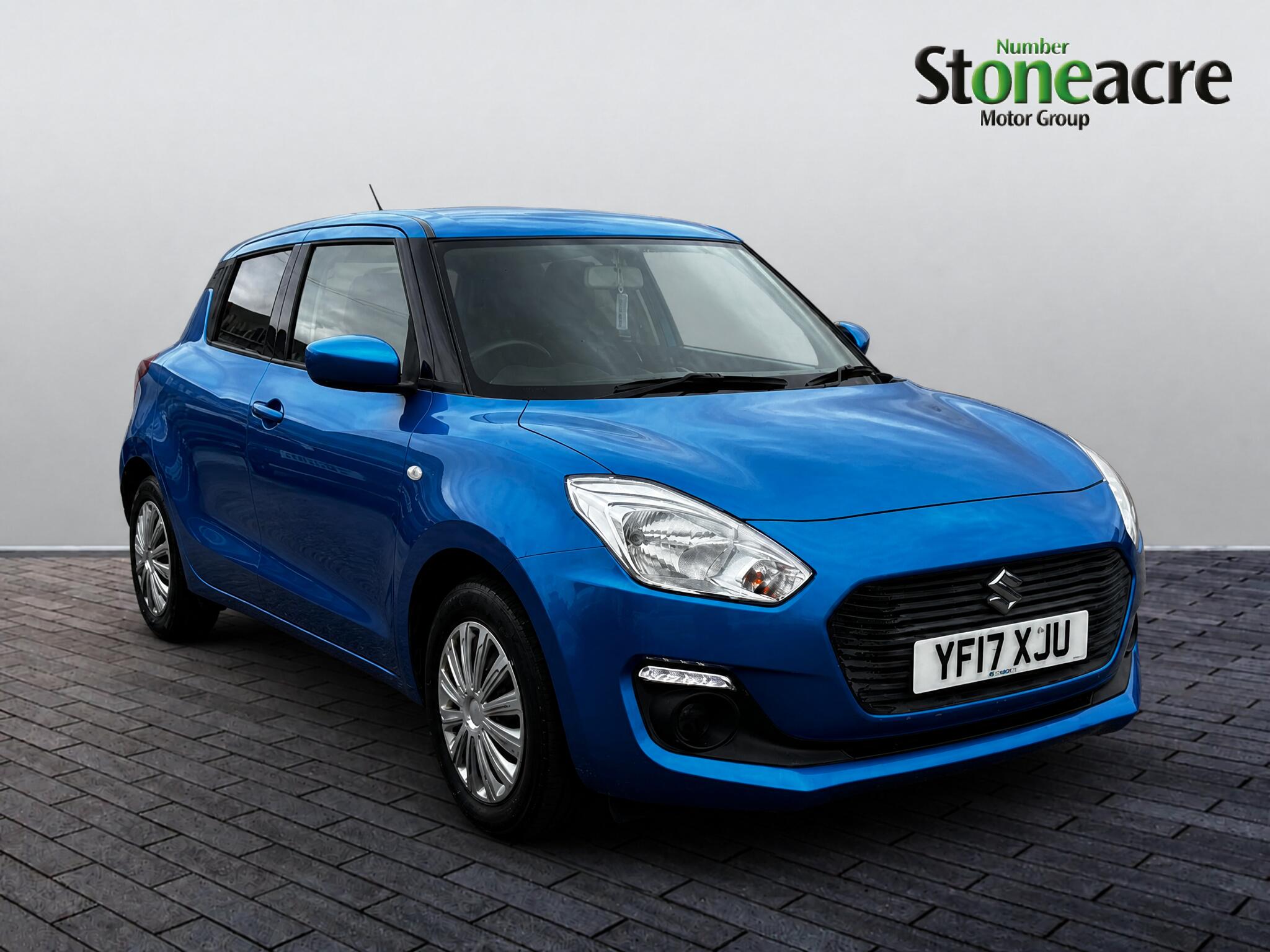 Main listing image - Suzuki Swift