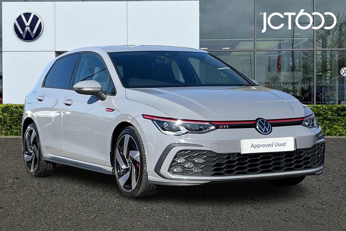 Main listing image - Volkswagen Golf