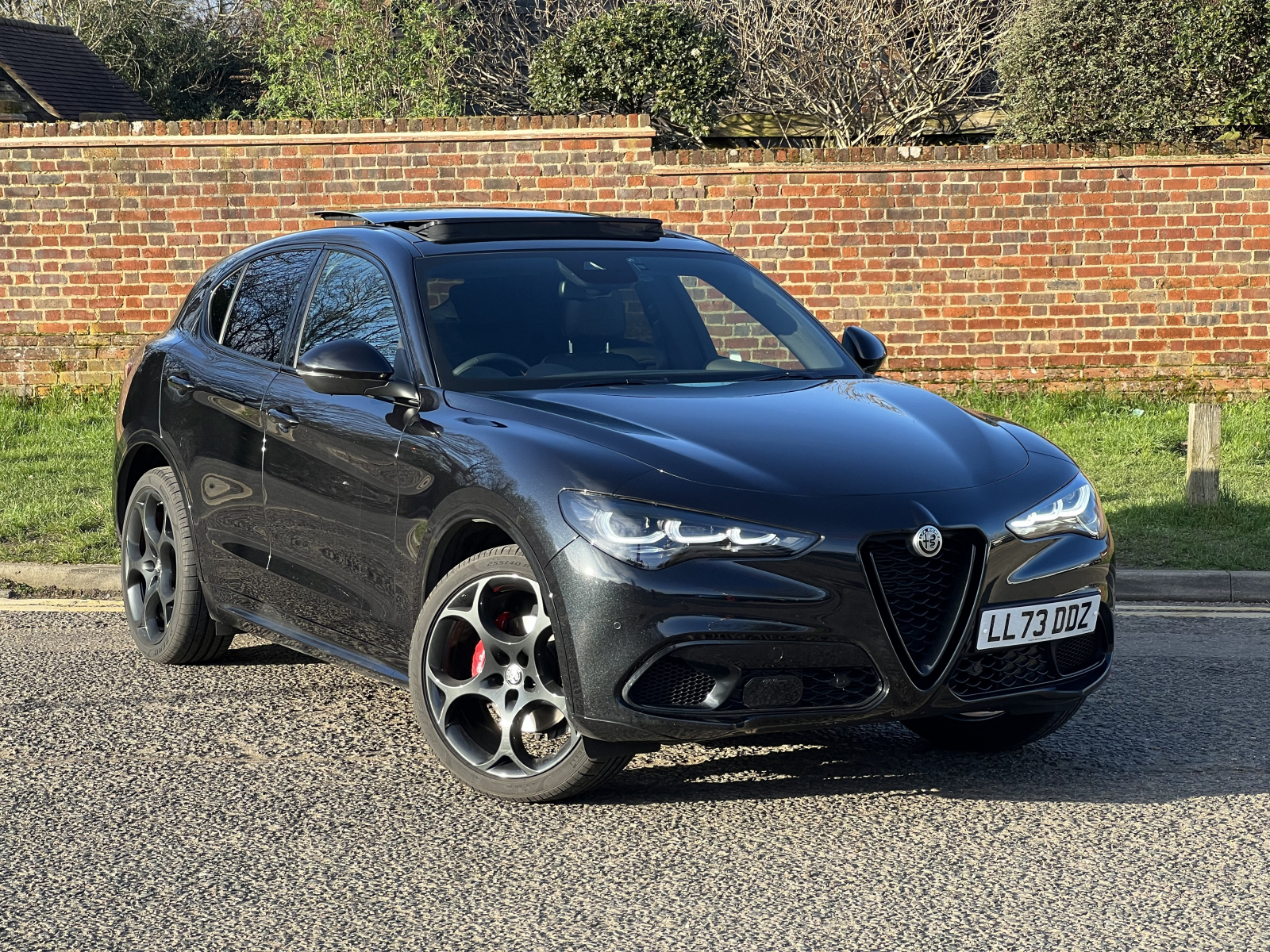 Main listing image - Alfa Romeo Stelvio