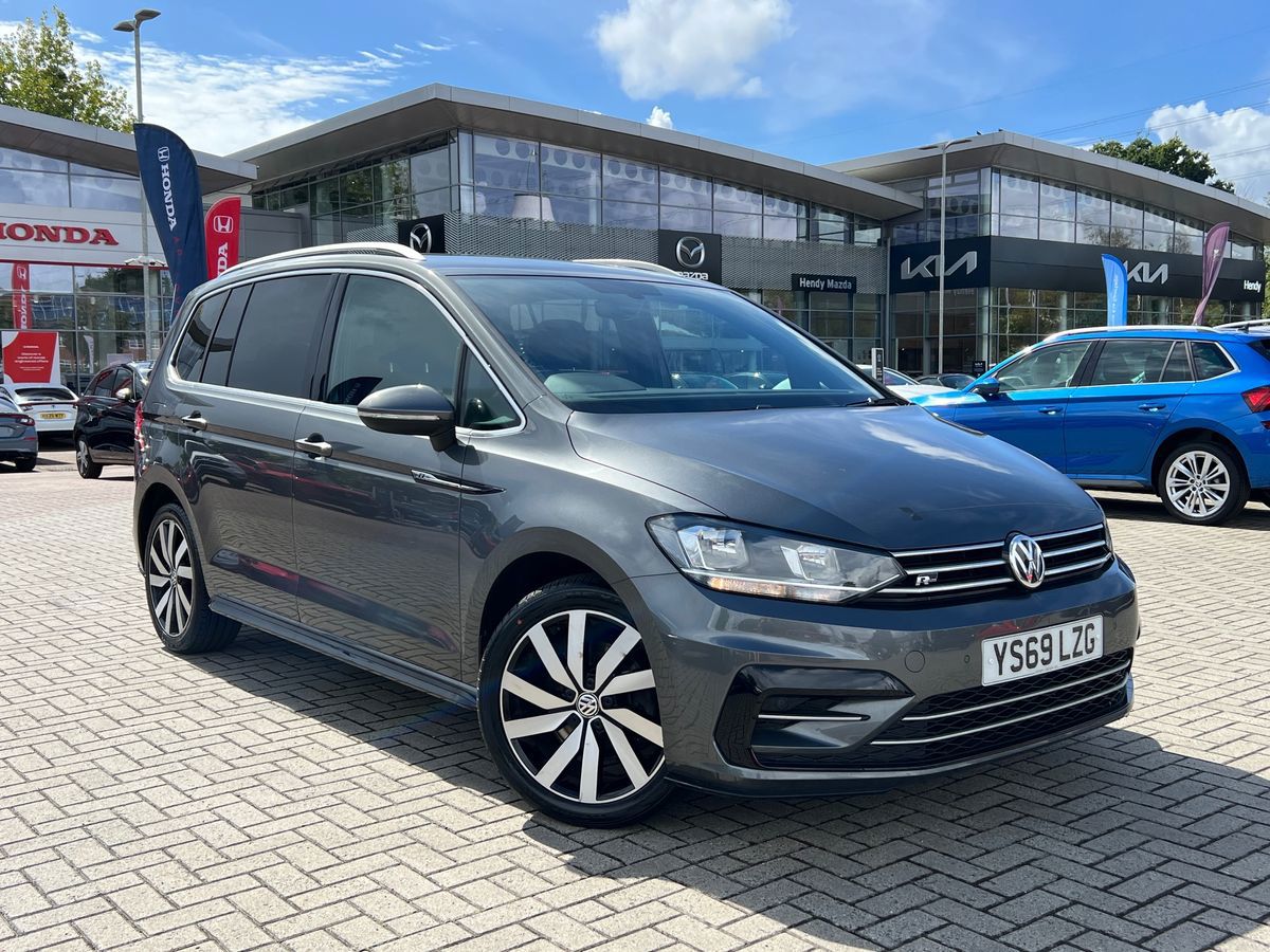 Main listing image - Volkswagen Touran