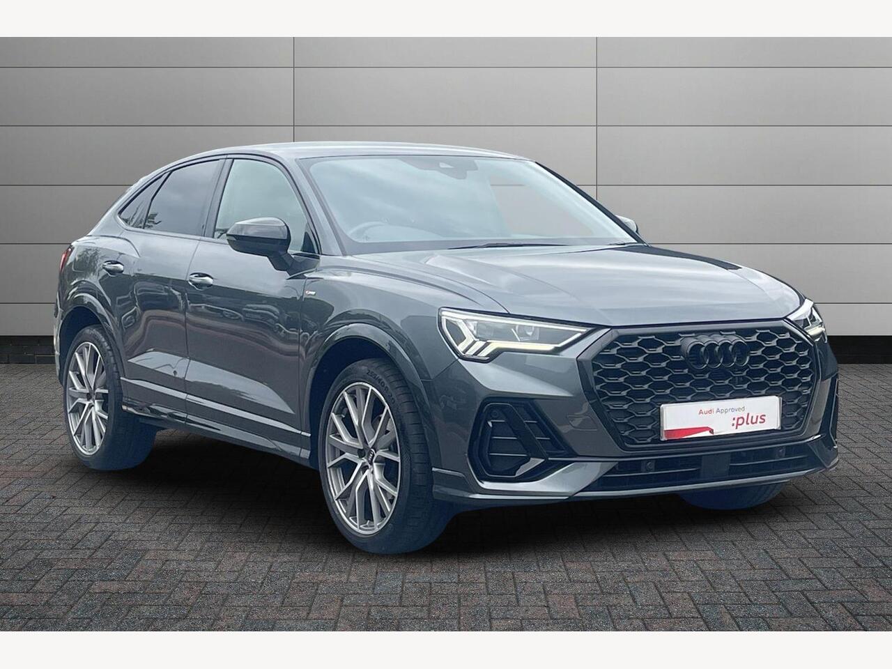 Main listing image - Audi Q3