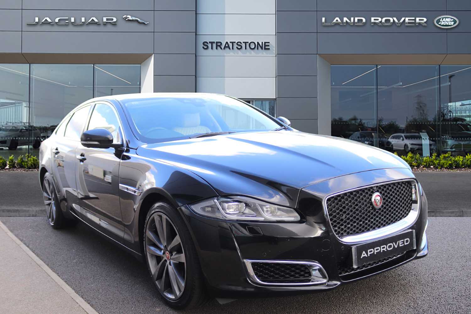 Main listing image - Jaguar XJ