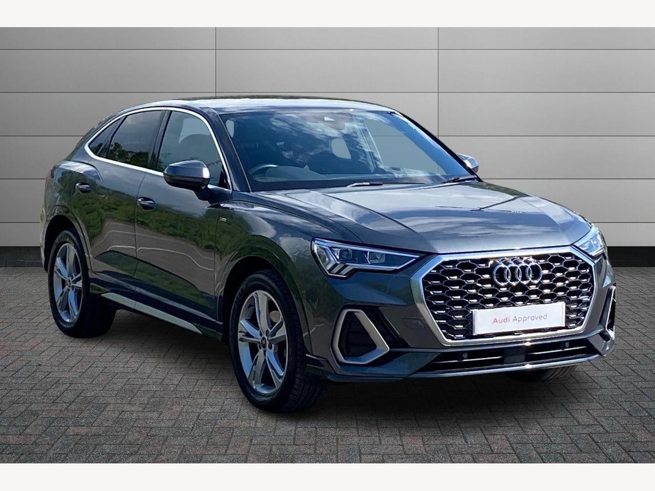 Main listing image - Audi Q3