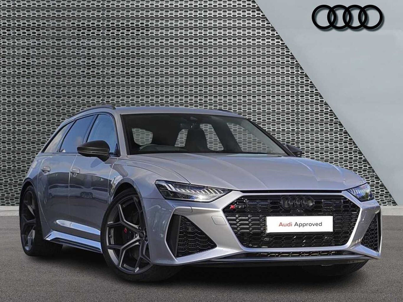 Main listing image - Audi RS6