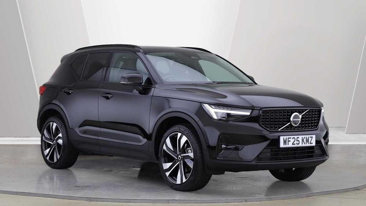Main listing image - Volvo XC40