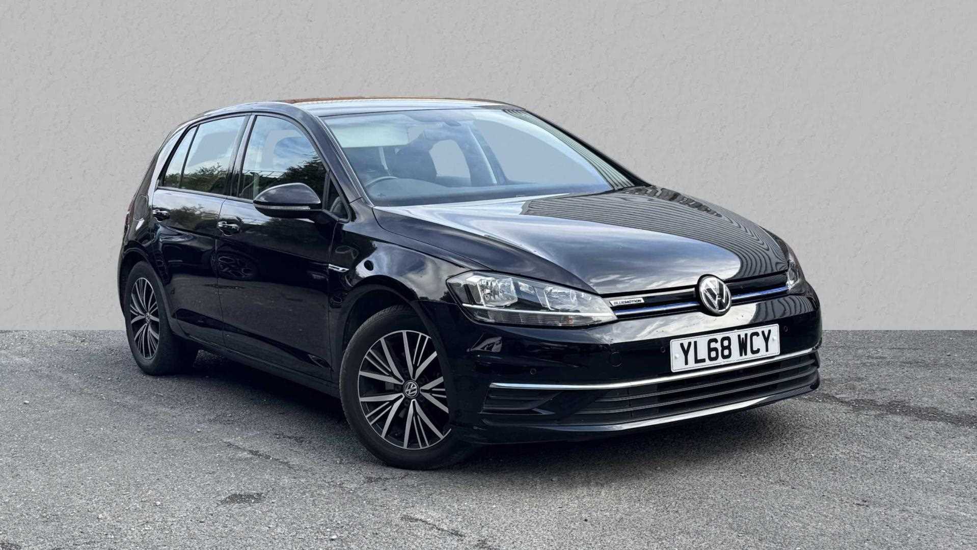 Main listing image - Volkswagen Golf