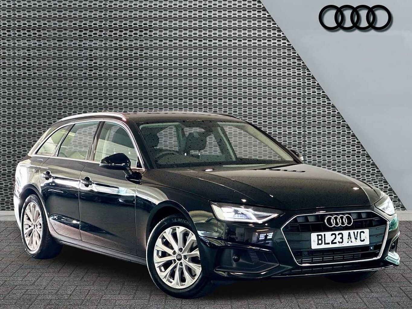 Main listing image - Audi A4 Avant