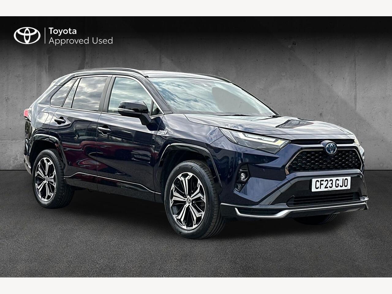 Main listing image - Toyota RAV4