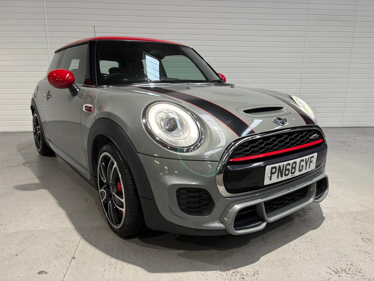 Main listing image - MINI Hatchback