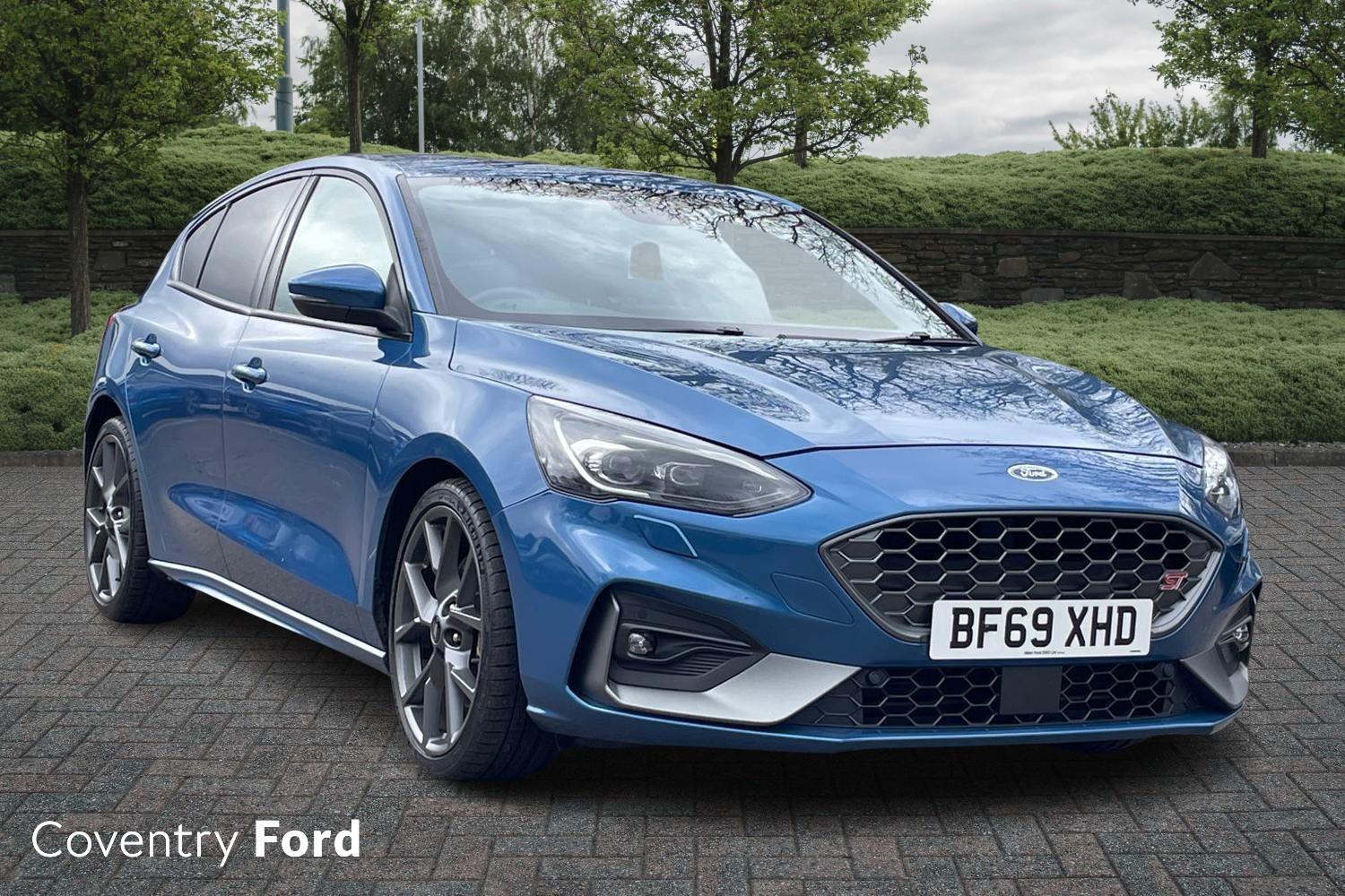 Main listing image - Ford Focus ST