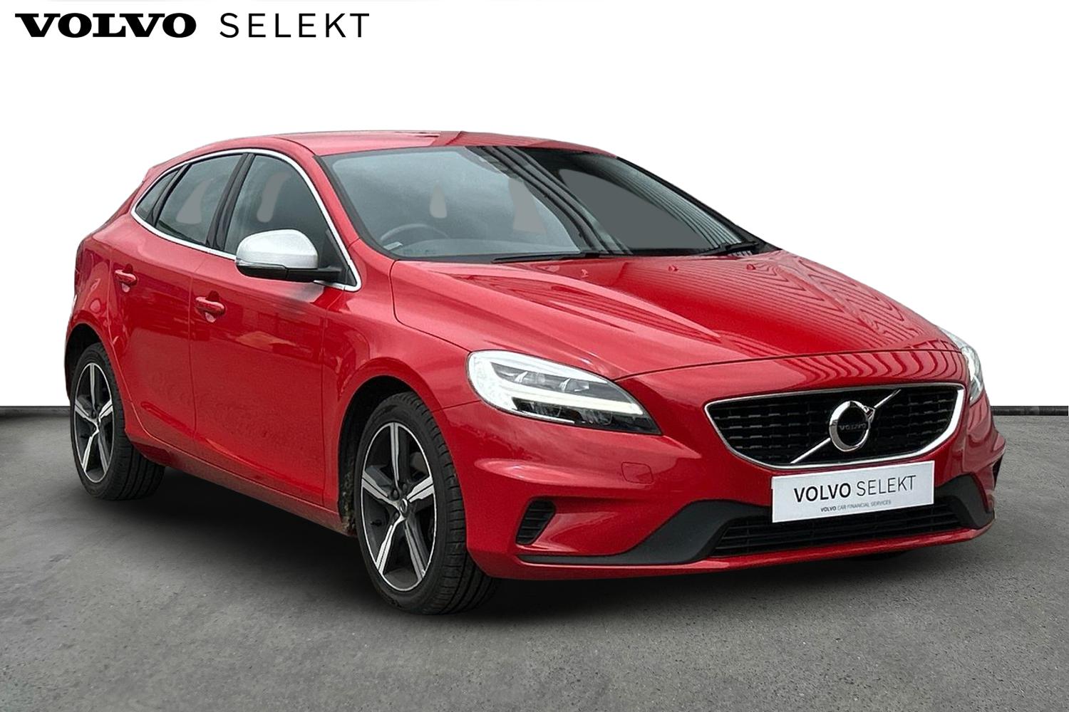 Main listing image - Volvo V40