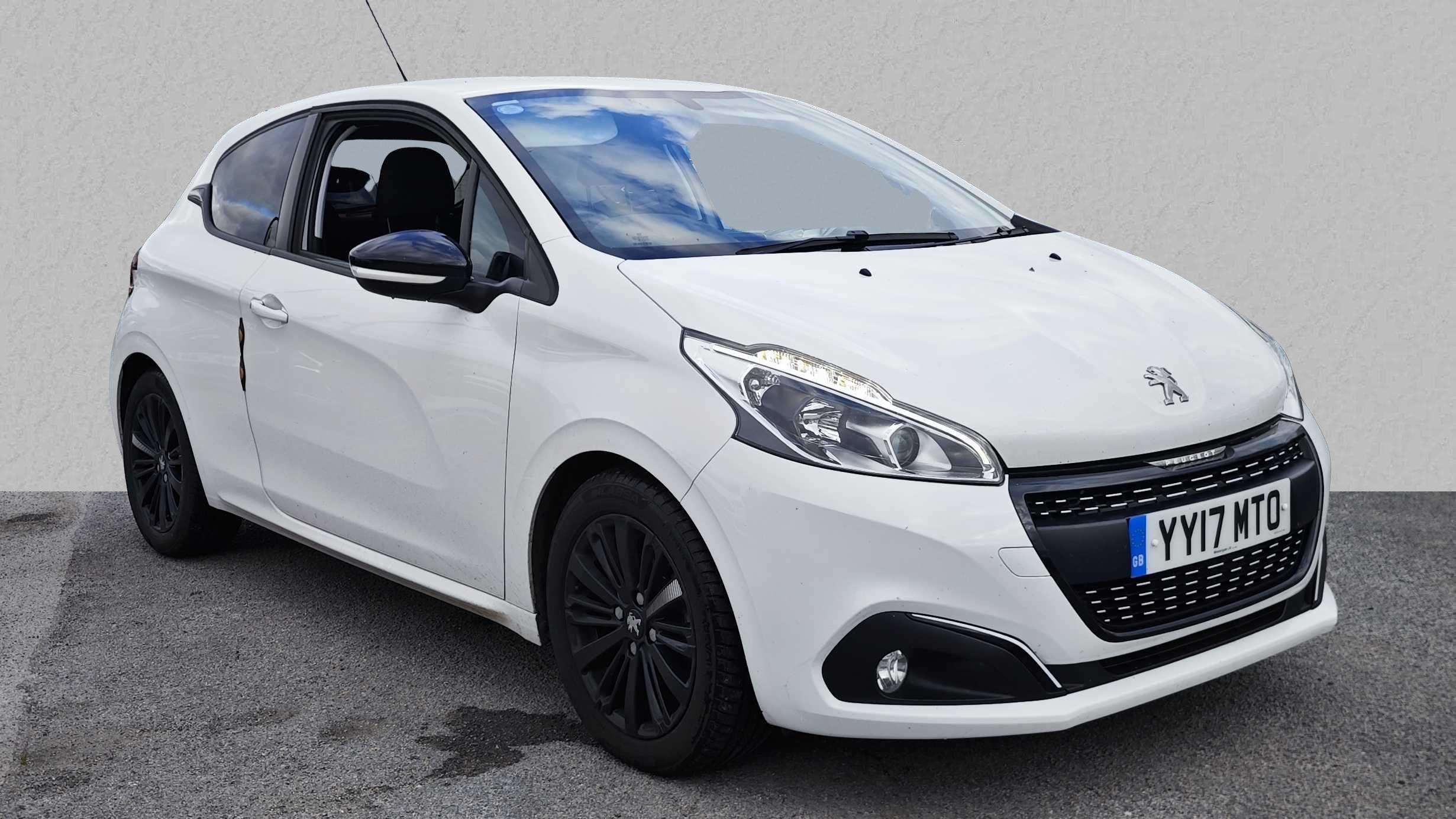 Main listing image - Peugeot 208