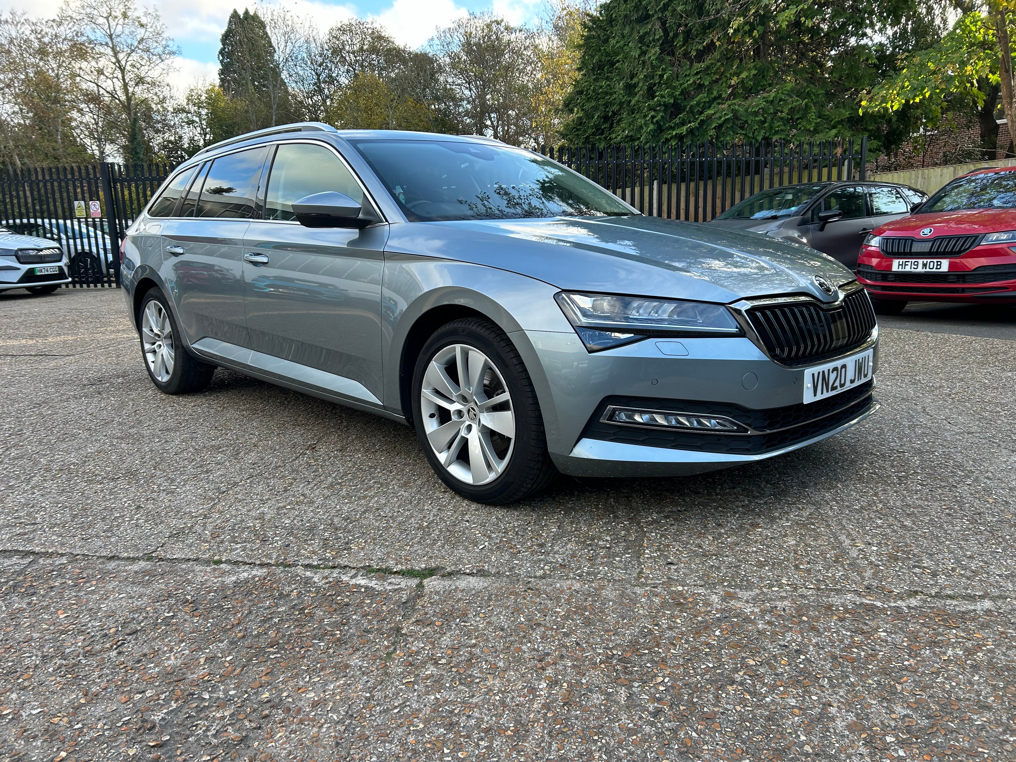 Main listing image - Skoda Superb Estate