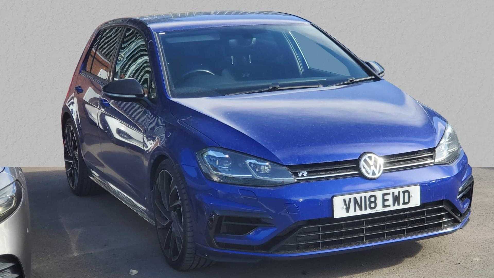 Main listing image - Volkswagen Golf R