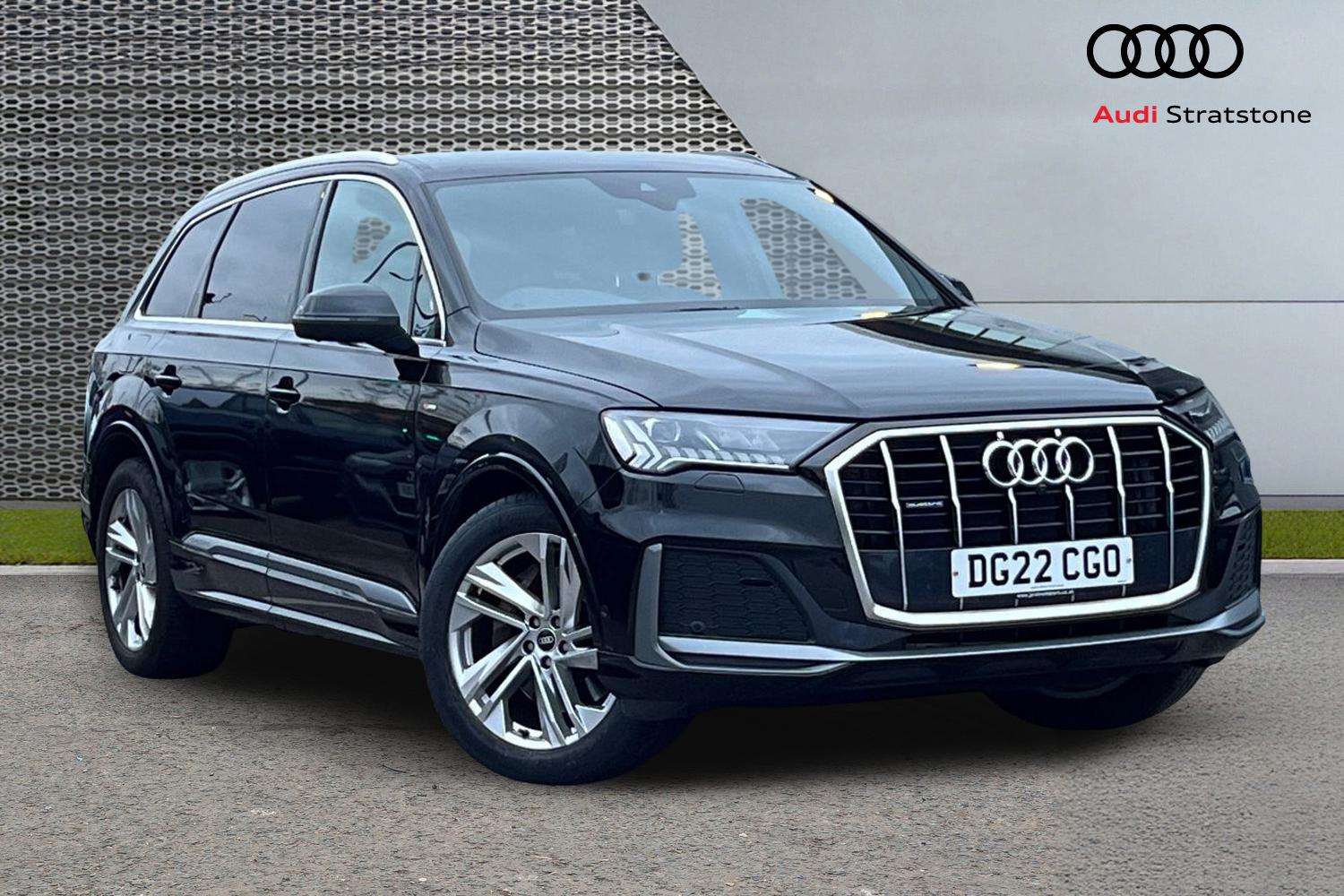 Main listing image - Audi Q7