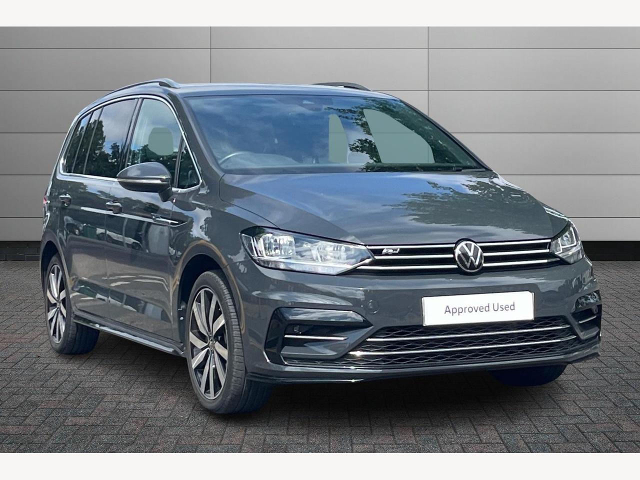 Main listing image - Volkswagen Touran