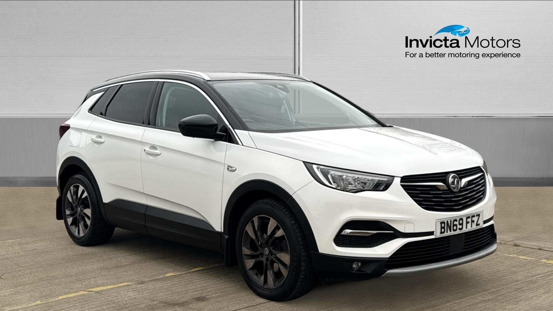 Main listing image - Vauxhall Grandland X