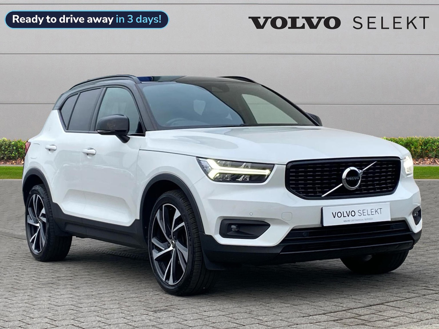 Main listing image - Volvo XC40