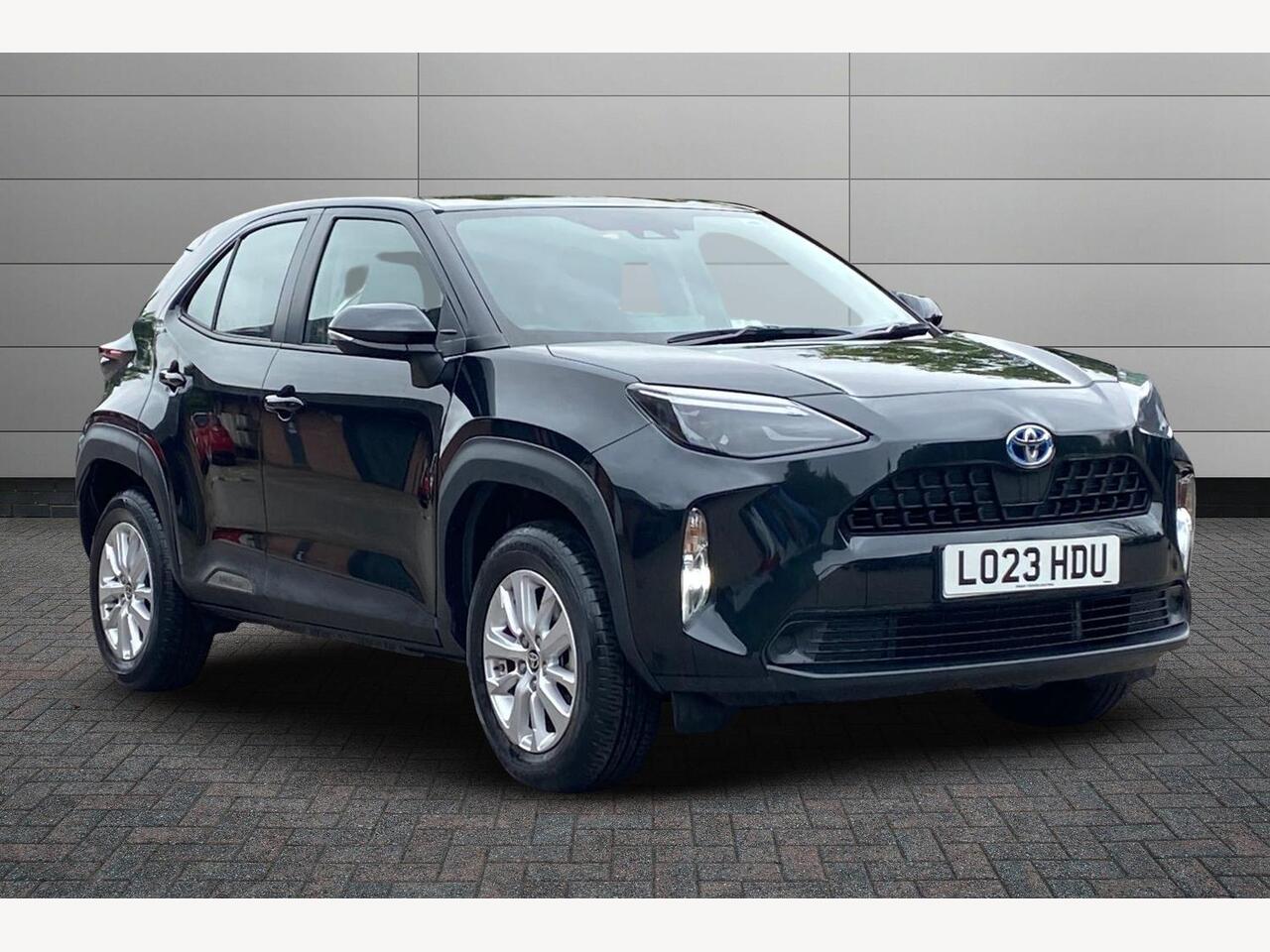 Main listing image - Toyota Yaris Cross