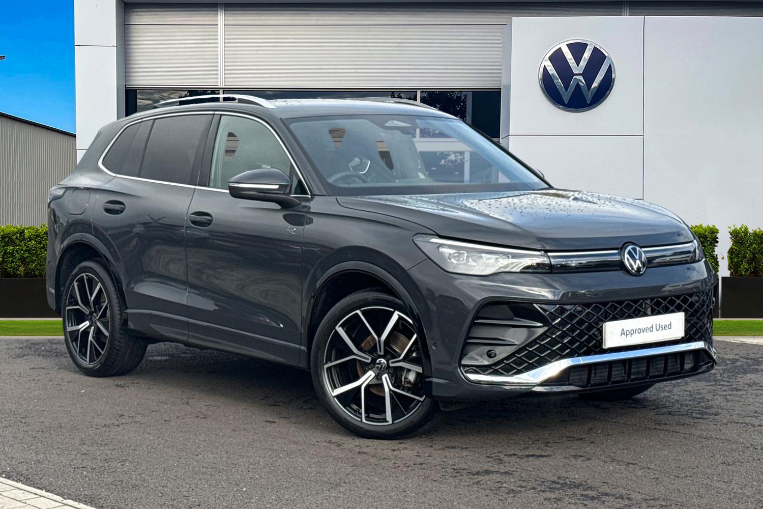 Main listing image - Volkswagen Tiguan
