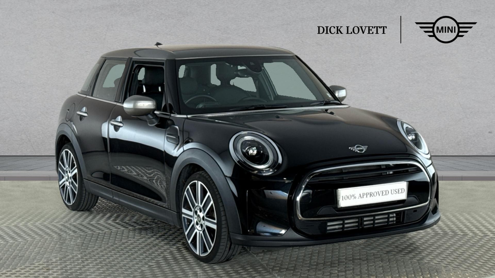 Main listing image - MINI Hatchback 5dr