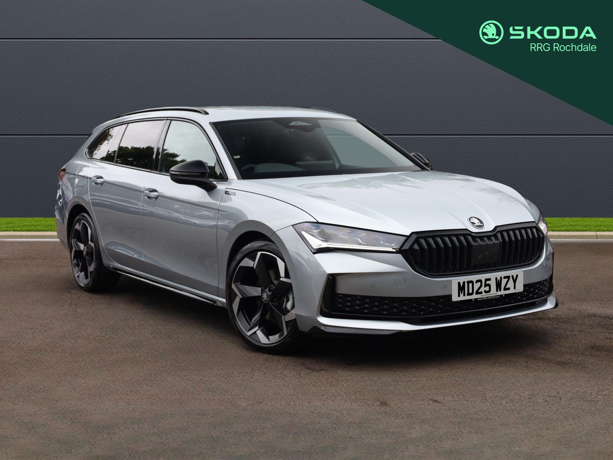Main listing image - Skoda Superb Estate