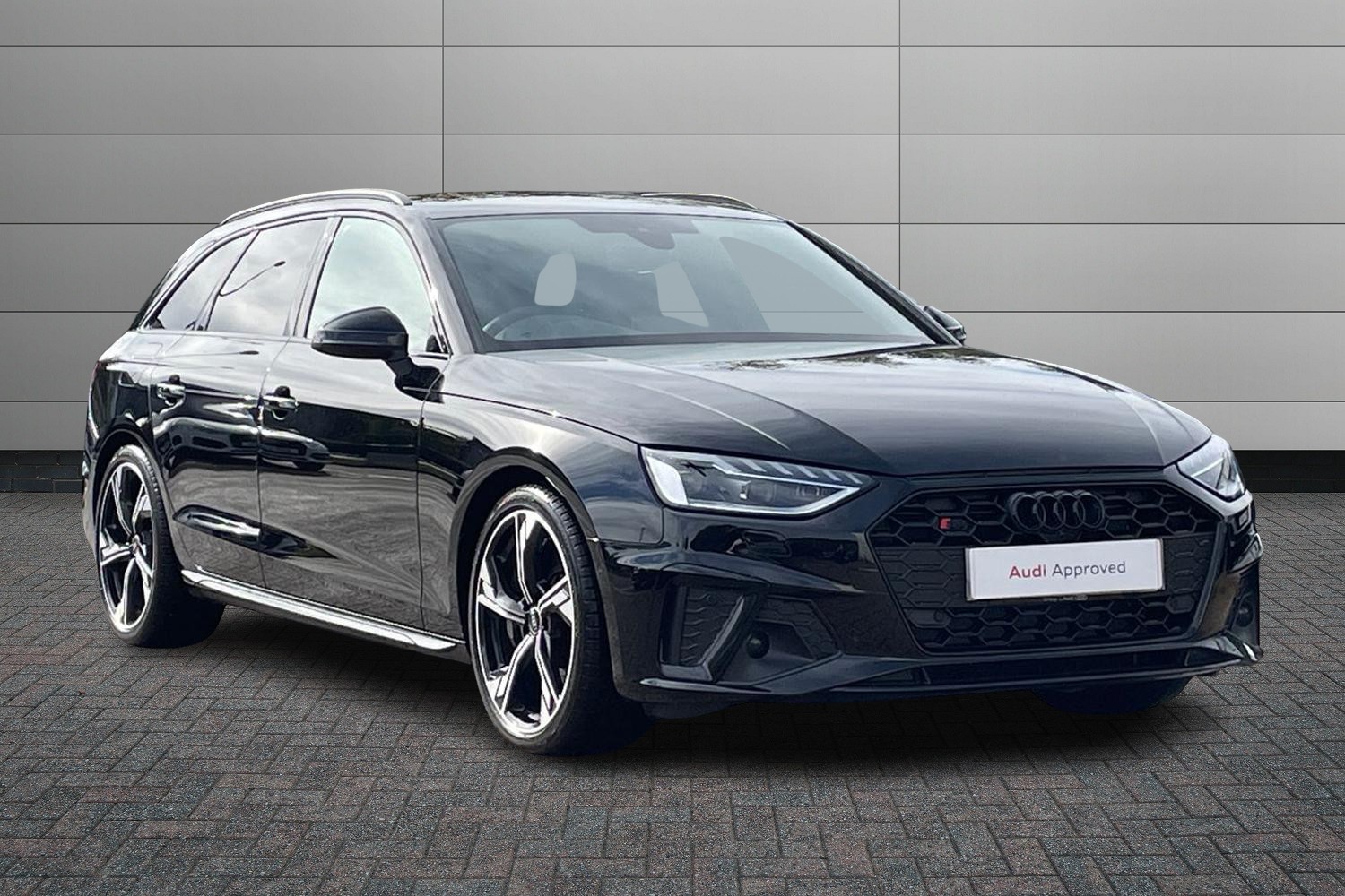 Main listing image - Audi S4