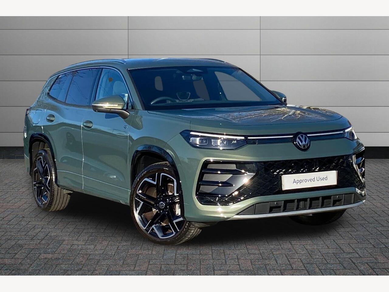 Main listing image - Volkswagen Tayron