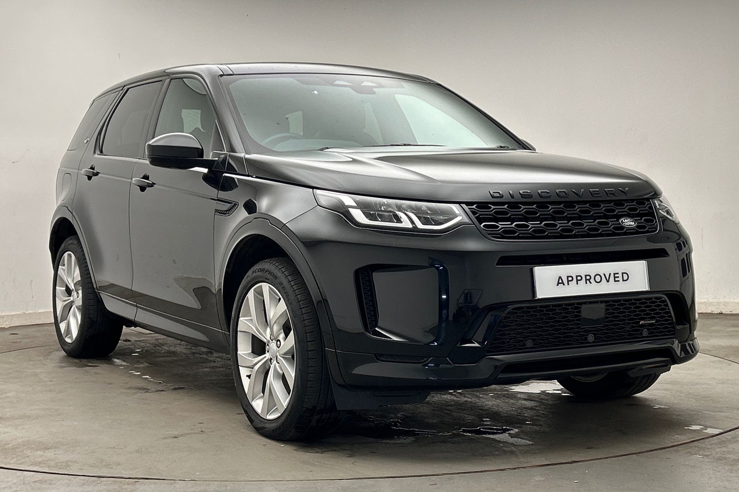 Main listing image - Land Rover Discovery Sport