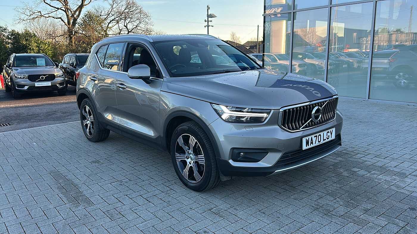 Main listing image - Volvo XC40