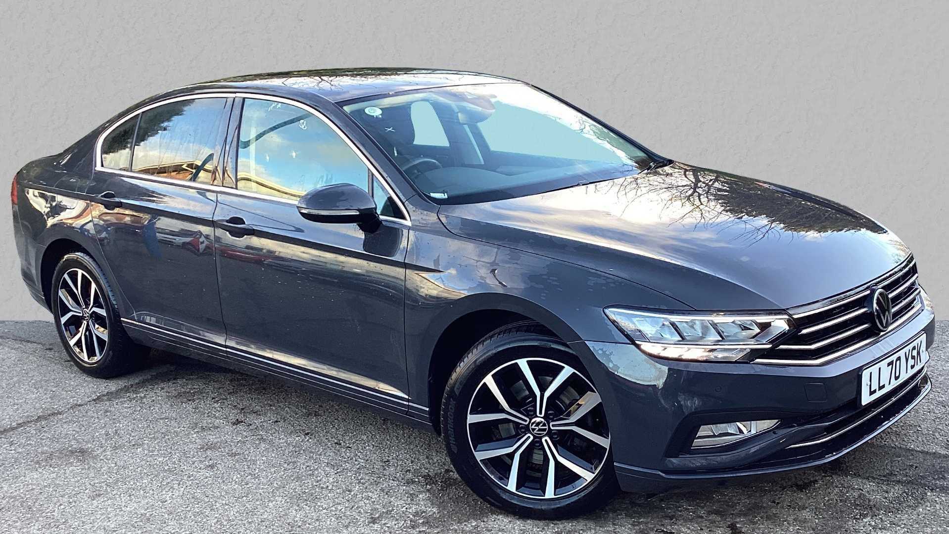 Main listing image - Volkswagen Passat