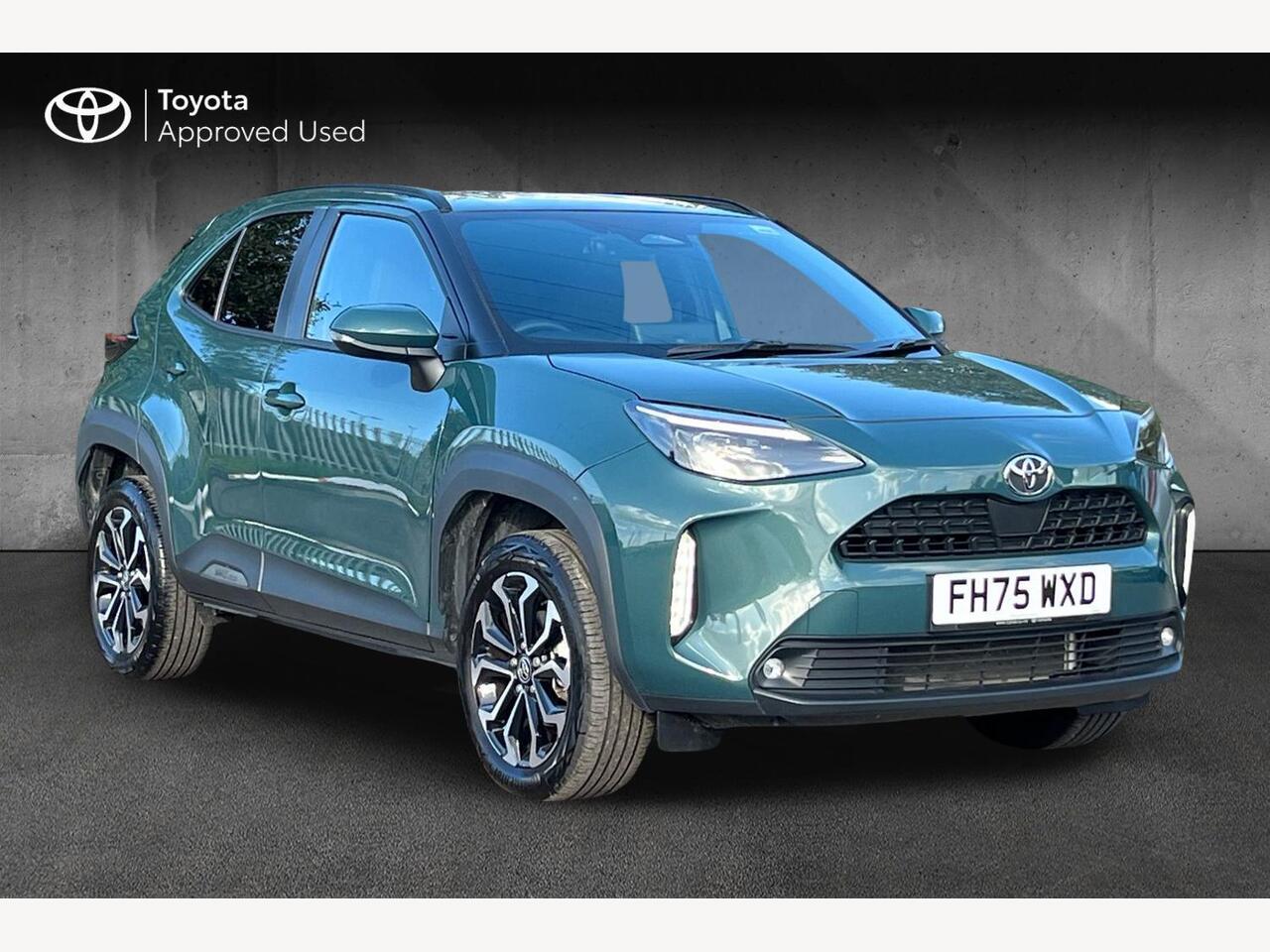 Main listing image - Toyota Yaris Cross