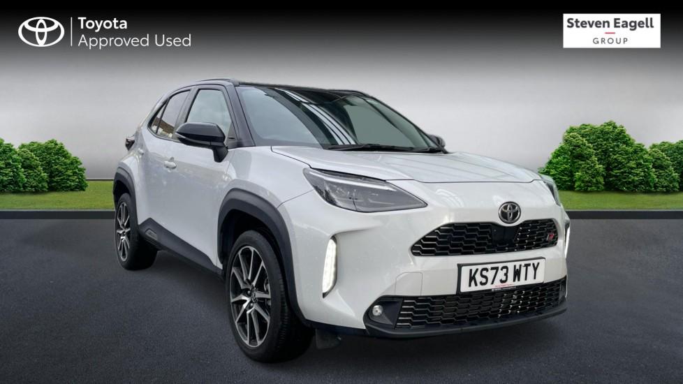 Main listing image - Toyota Yaris Cross