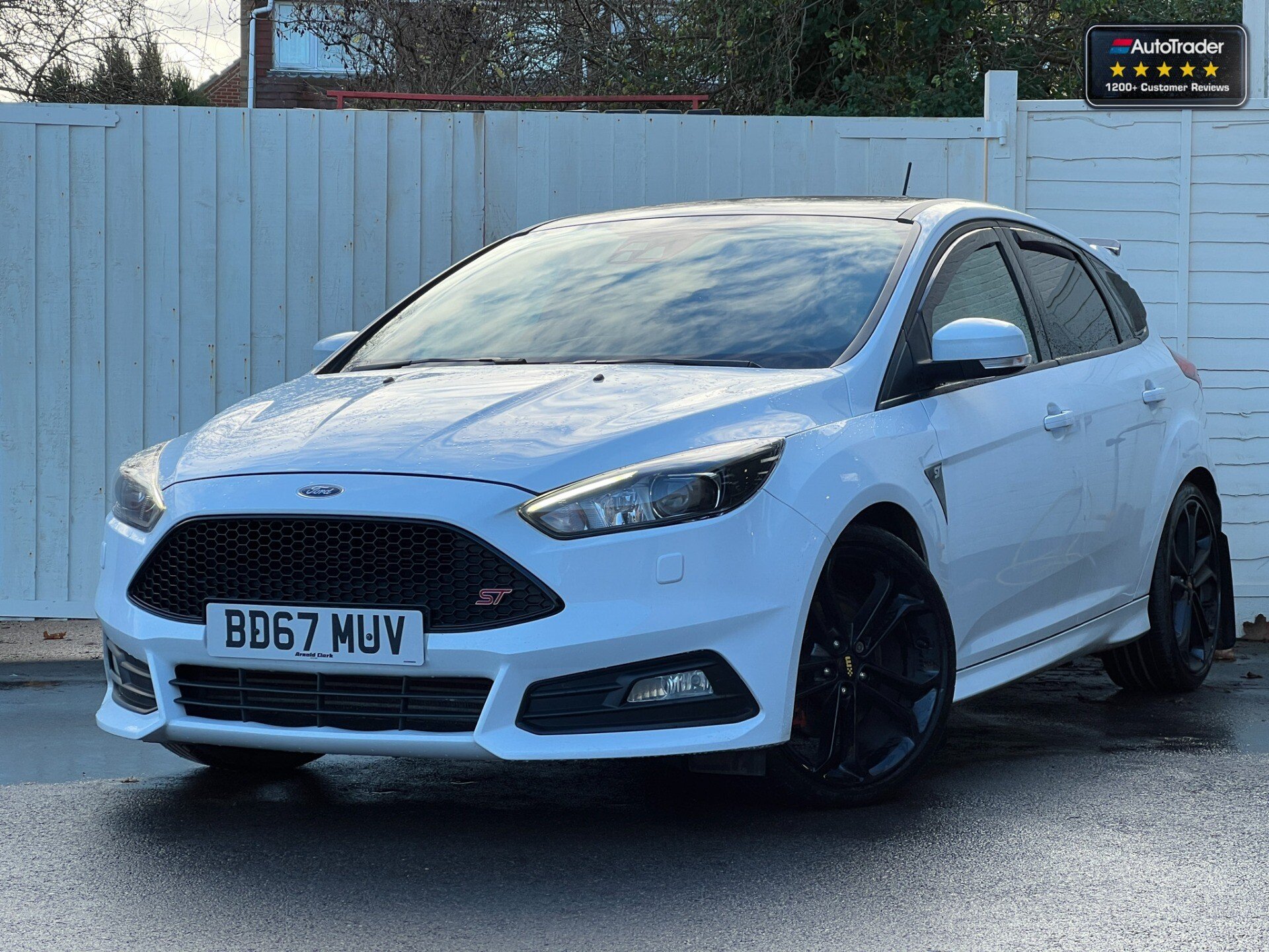 Main listing image - Ford Focus ST