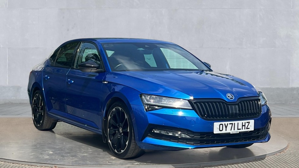 Main listing image - Skoda Superb