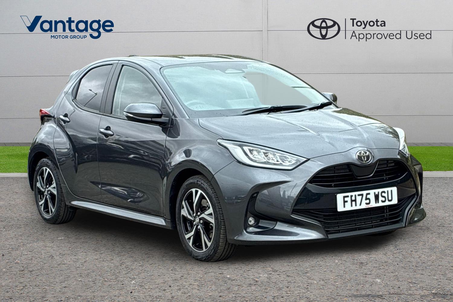 Main listing image - Toyota Yaris
