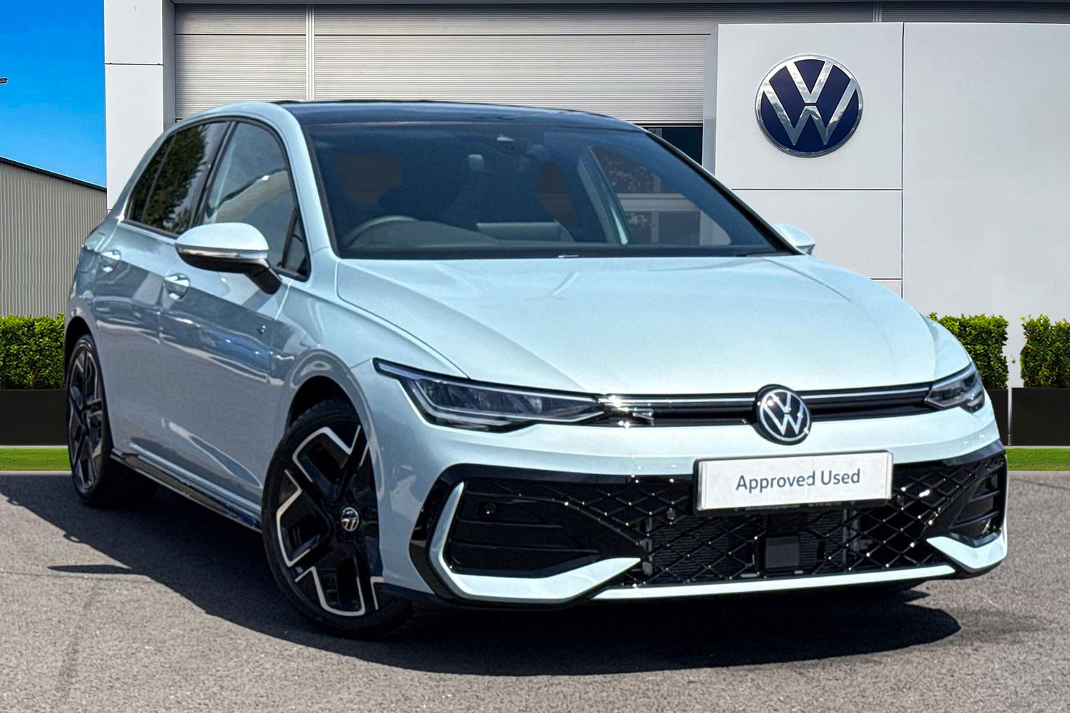 Main listing image - Volkswagen Golf