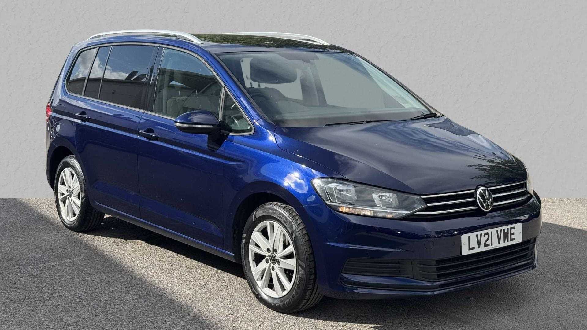 Main listing image - Volkswagen Touran