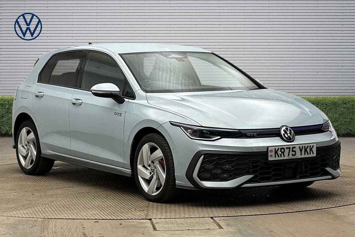 Main listing image - Volkswagen Golf