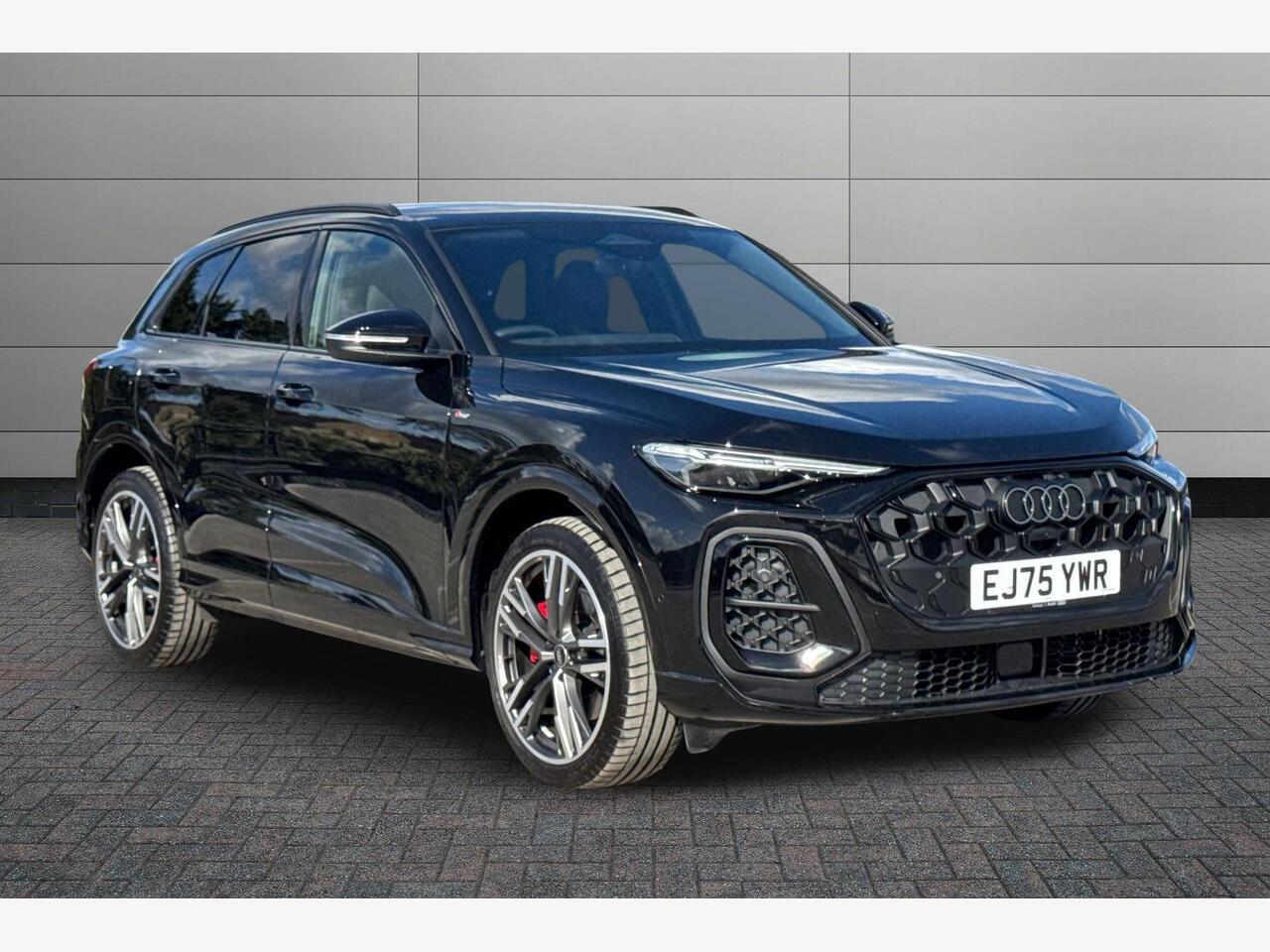 Main listing image - Audi Q5