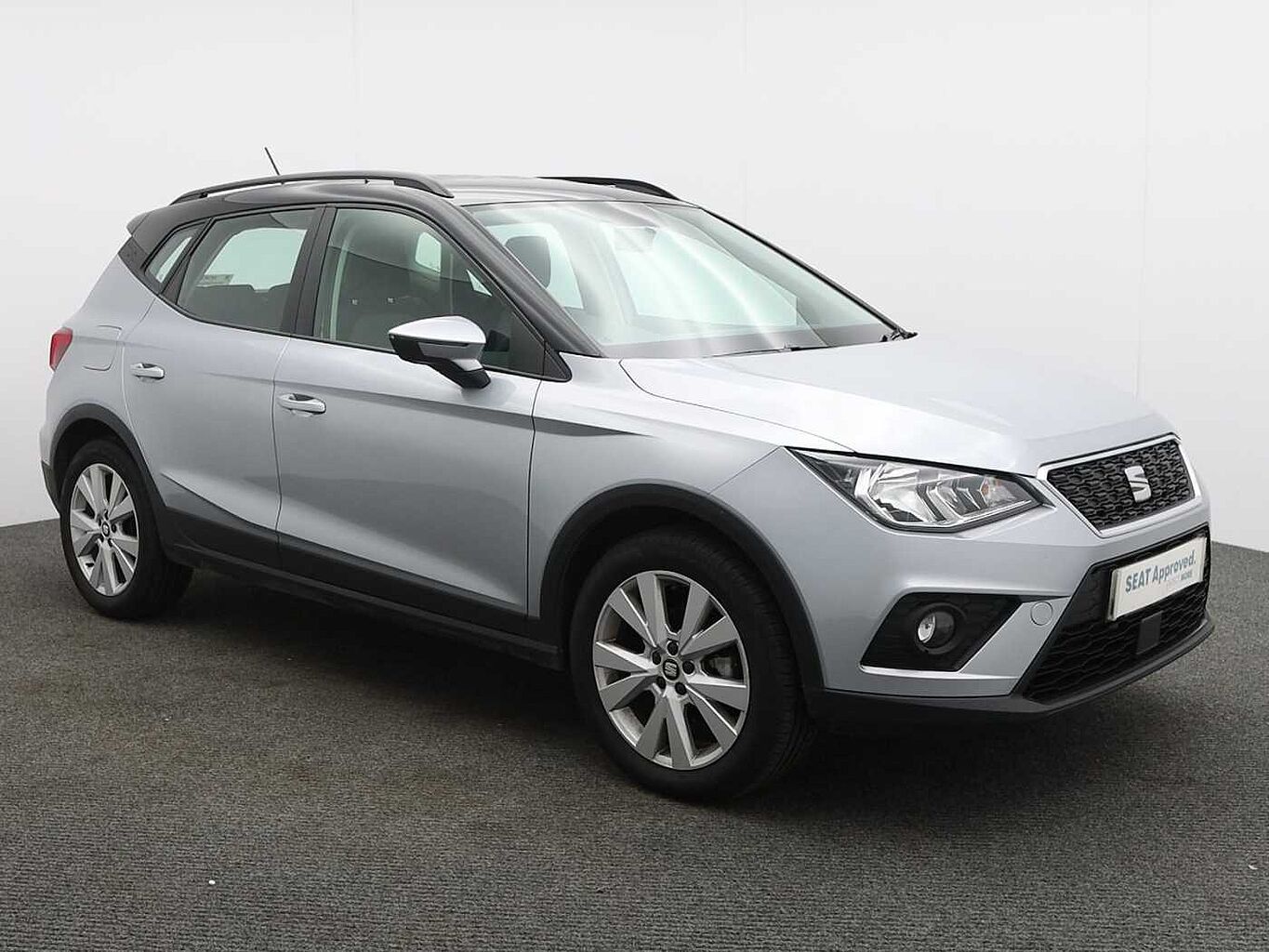 Main listing image - SEAT Arona