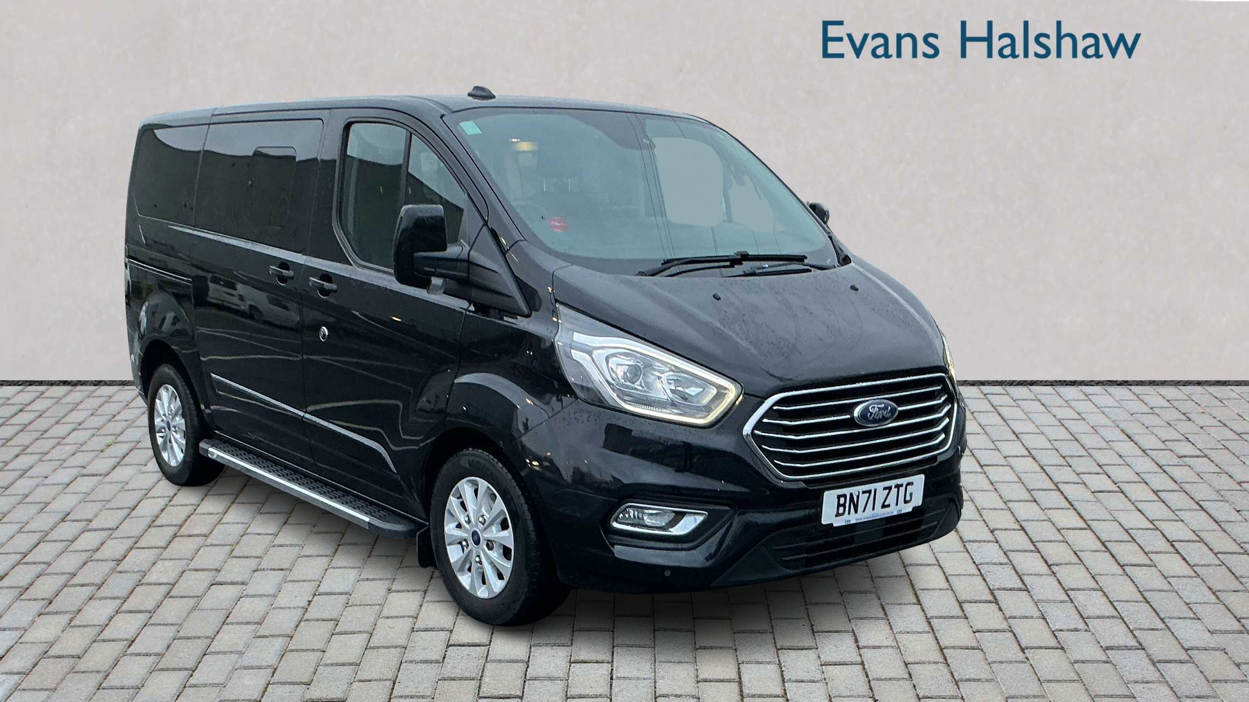 Main listing image - Ford Tourneo Custom