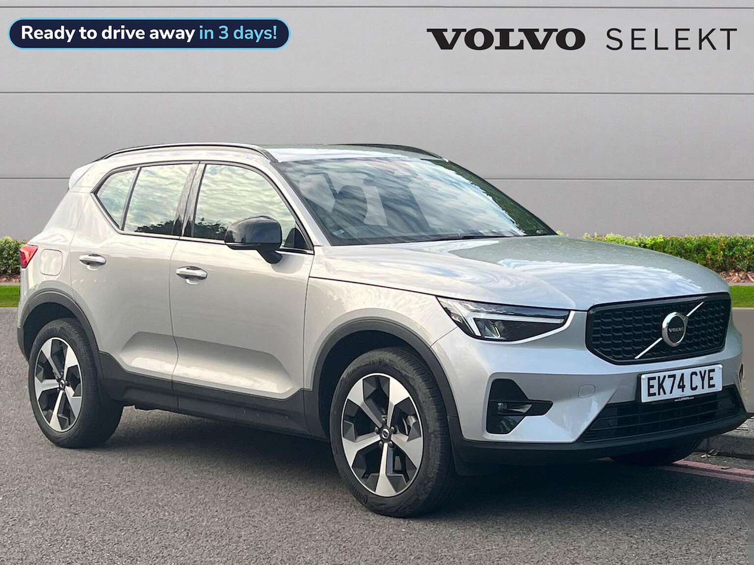 Main listing image - Volvo XC40