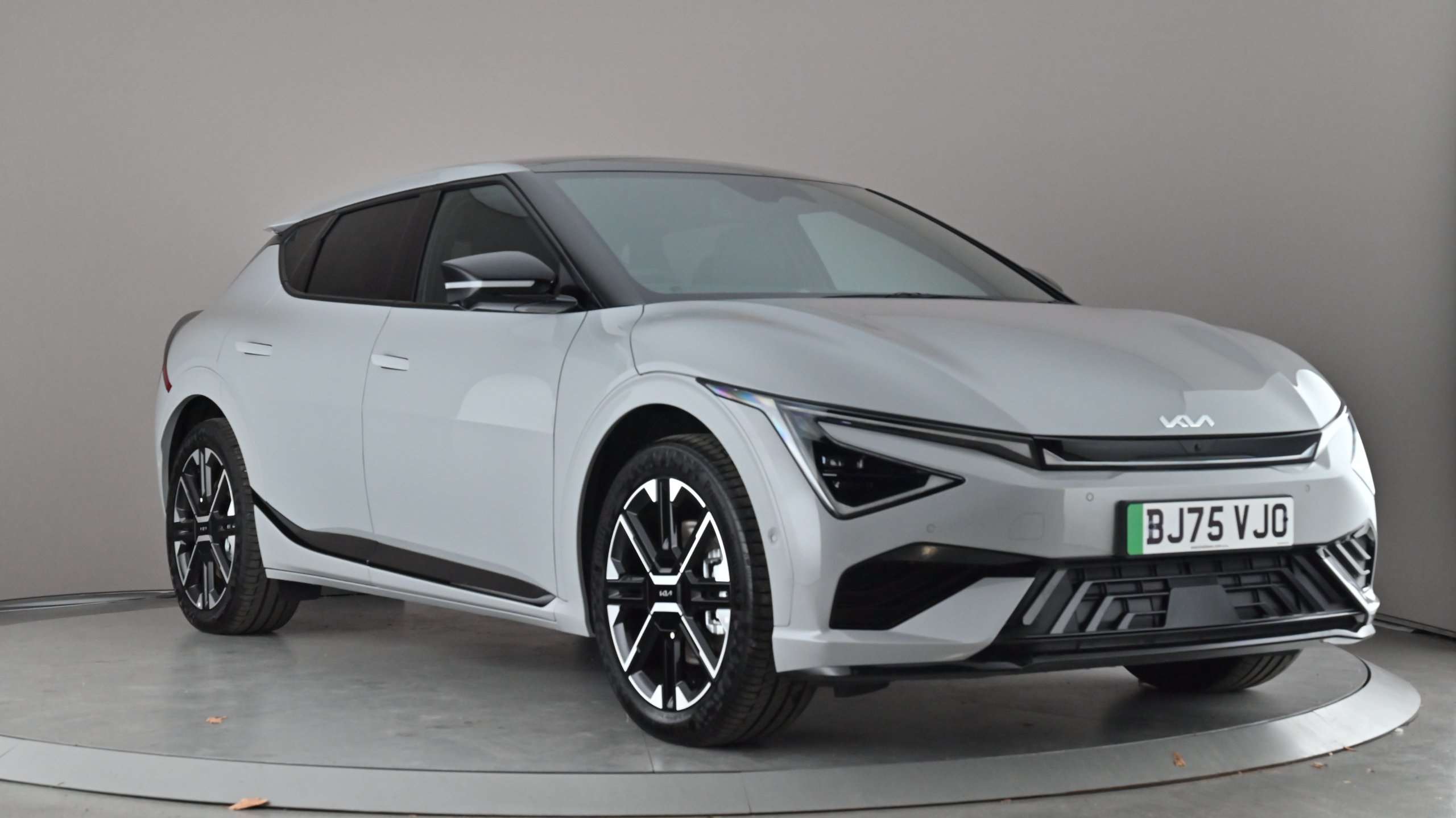 Main listing image - Kia EV6