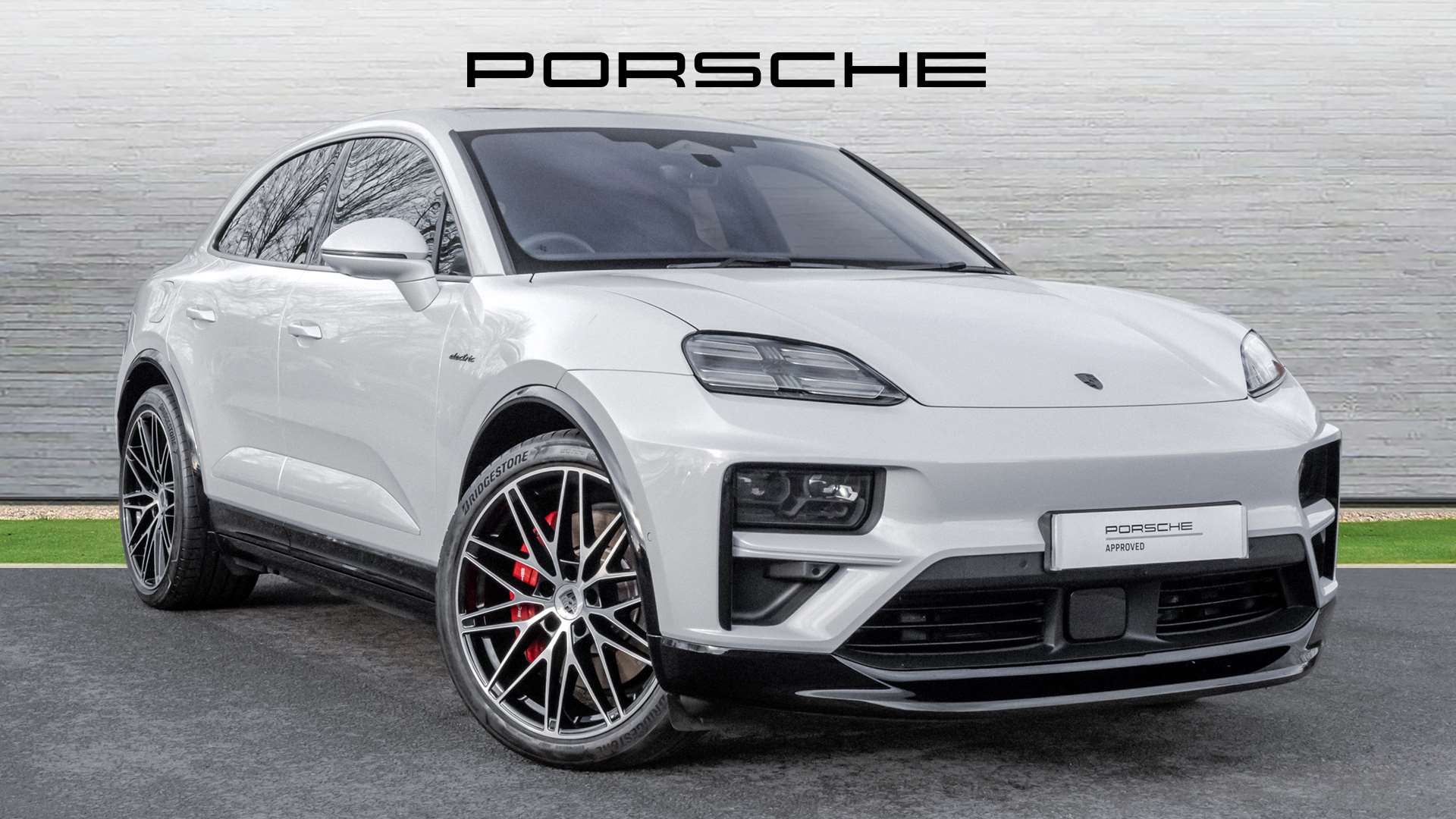 Main listing image - Porsche Macan