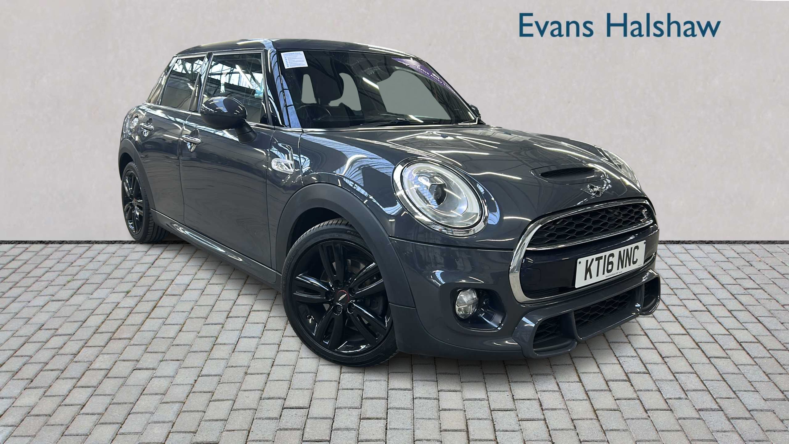 Main listing image - MINI Hatchback 5dr