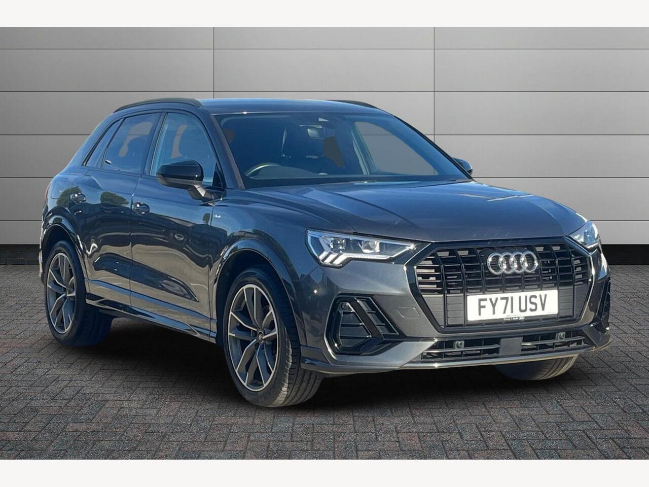 Main listing image - Audi Q3