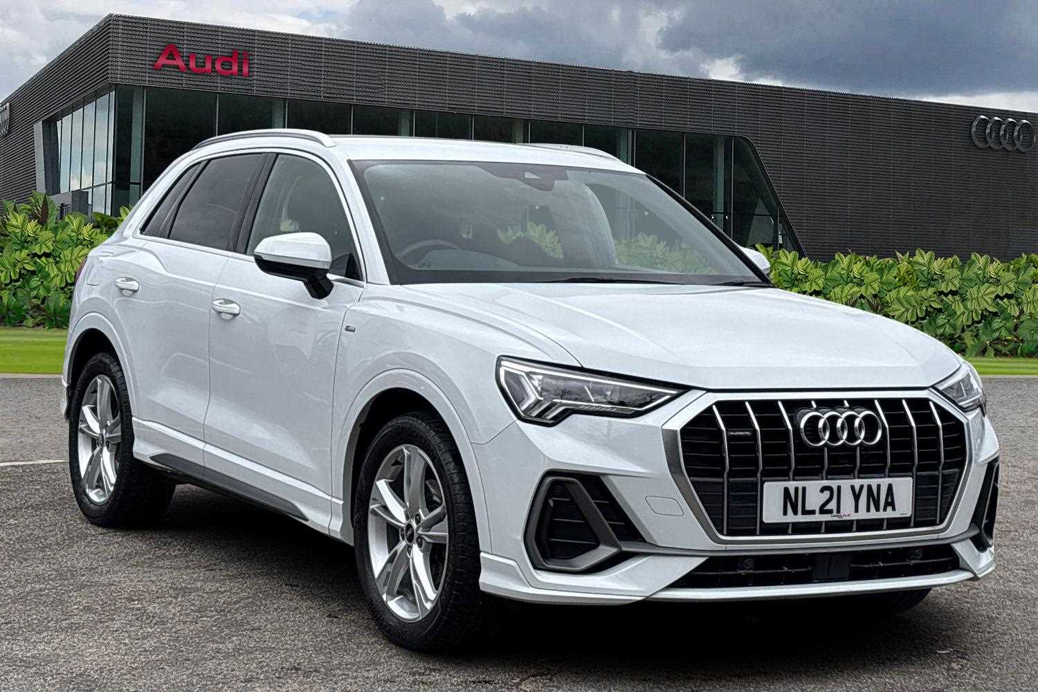 Main listing image - Audi Q3